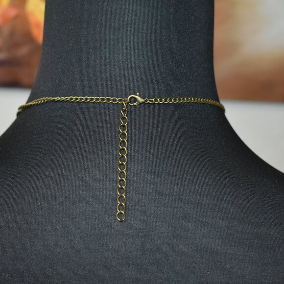 Disney Descendants 2 3 RISE OF RED Uma Magic Sea Shell Necklace / URSULA - Picture 5 of 11